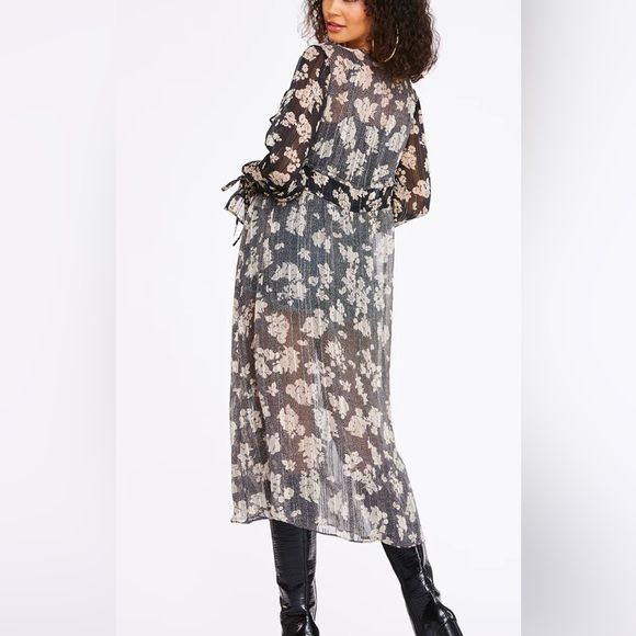 Jessica Simpson Gaia Duster in Drafted Florals - Picture 2 of 6